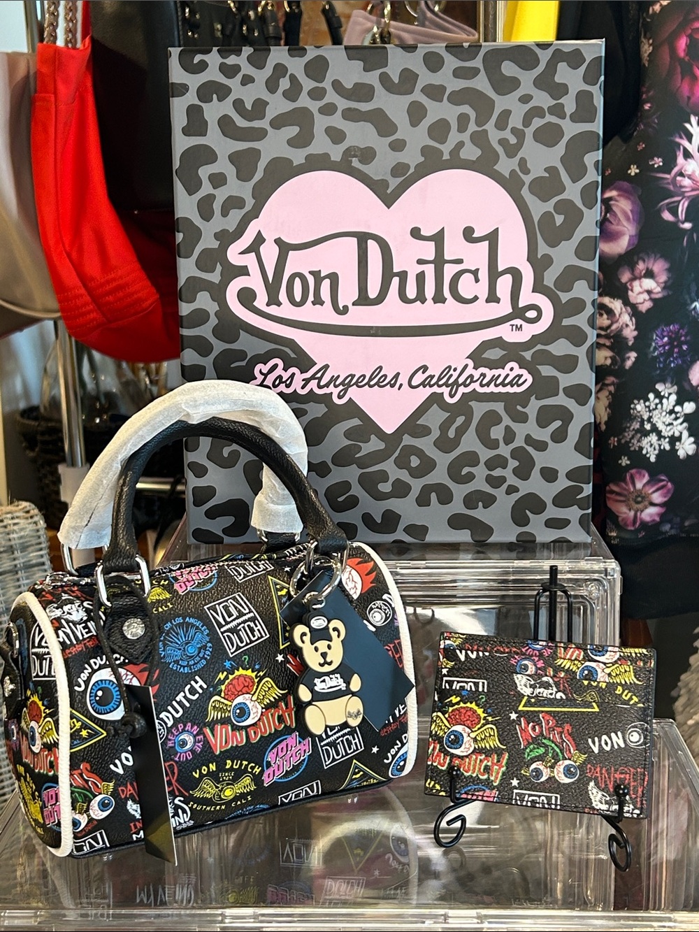 Von Dutch Black Jax Graphic Mini Barrel Bag Card Holder & Key Ring New In Box